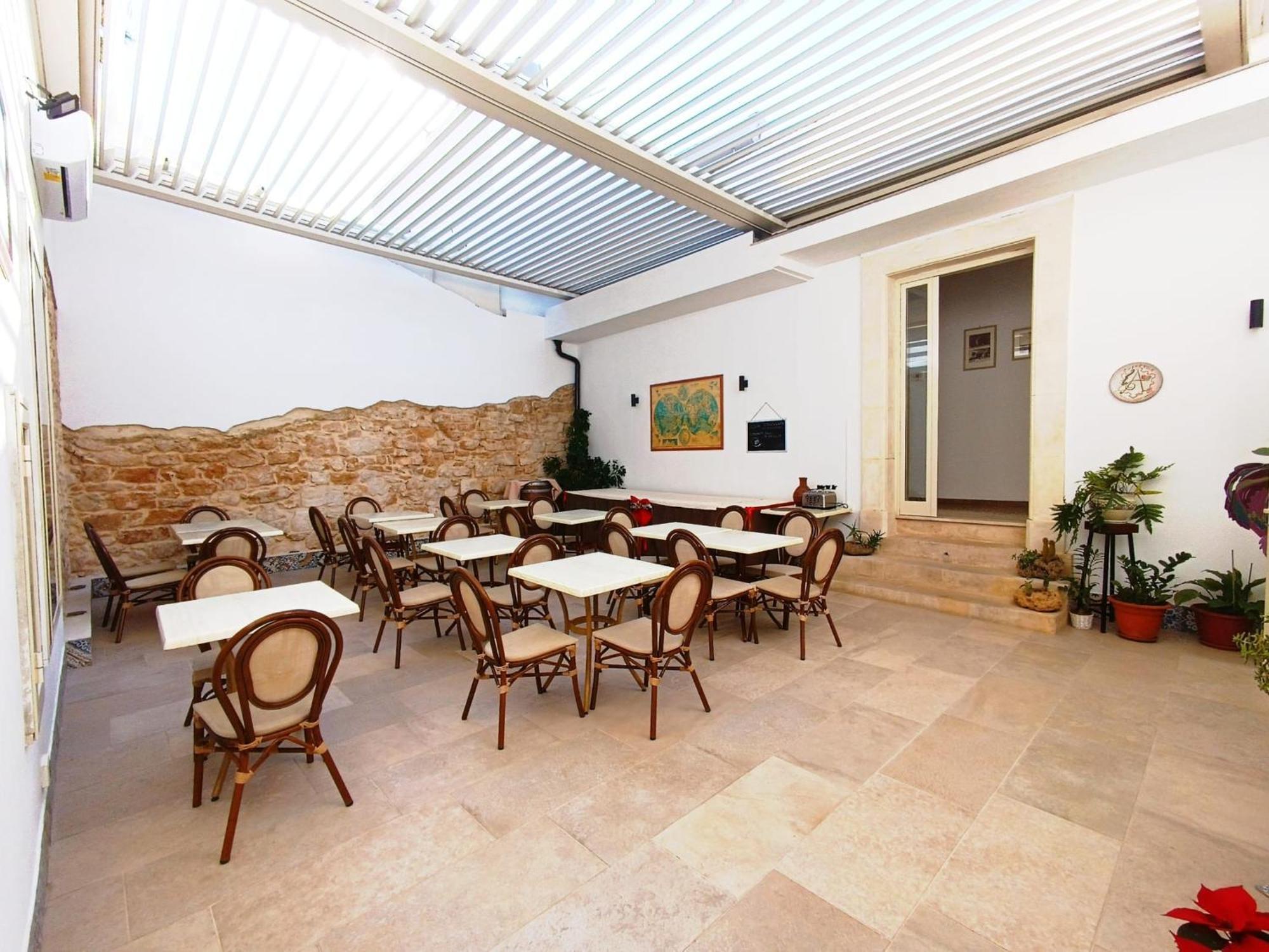 Morfeo Charming Rooms & Relax Avola Exterior photo